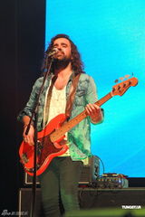 组图：杰森玛耶兹香港开唱 演唱会座无虚席