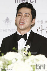 组图：韩星权民与尹智敏首尔大婚 曾因拍戏结缘