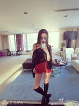 组图：郭美美透视装露内衣 发感言:等男人伺候