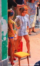 幻灯：碧昂斯与艾丽西亚合作新曲 拍MV比拼性感