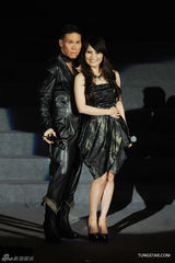 组图：苏永康台北感性开唱 周蕙与胡夏助阵