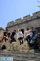 组图：八三夭玩转草莓音乐节 赞赏张曼玉