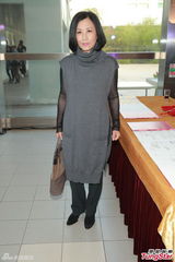 组图：群星贺梁家树荣休 汪明荃马德钟现身