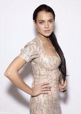 幻灯图：林赛-罗韩素色写真曝光 烟熏妆难掩衰老