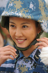 组图：刘思言《火蓝刀锋》演绎冷艳女战神