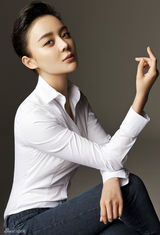 组图：袁姗姗化身时尚先生 中性风帅气魅力独特