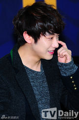 组图：孙湖竣FT崔珉焕接演音乐剧《约瑟夫》