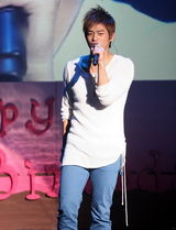 高清图：郑元畅韩国粉丝见面会 小综蓄胡显男人味