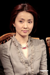 幻灯图：《人山人海》开机 小陶虹复出携手陈建斌