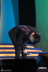 幻灯图：梁咏琪陈慧琳同场飚歌 梁汉文超酷墨镜抢眼