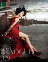 高清组图：姚晨演绎“中国红” 打造时尚深秋