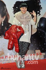 组图：《快乐到家》谢娜包场看片 张杰力挺爱妻