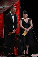 组图：《看见台湾》获最佳纪录片奖 阮经天颁奖