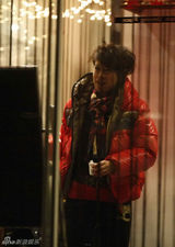 幻灯图：海清新浪获奖后庆功 被曝“蜗居”二手房