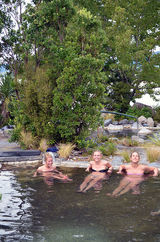 组图：董璇新西兰探秘之旅 上天下海大玩刺激