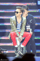 组图：BIGBANG三成员与香港粉丝共度情人节