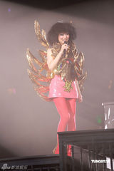 高清组图：郑秀文香港红馆开唱 与刘德华贴面掀高潮