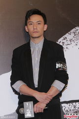 组图：章子怡七彩蛇女装抢镜 梁朝伟力撑王家卫