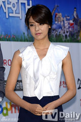 组图：李玹雨藤井美菜出席富川电影节记者会