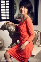 组图：许茹芸时尚大片展现明媚少女心