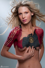 组图：德国队施魏因施泰格的女友萨拉赫-布兰特娜