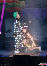 组图：阮兆祥个唱首场开锣 徐子珊王祖蓝助阵