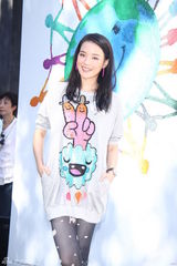 组图：舒淇不回应感情事 当妈五分钟直喊累