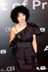 组图：张曼玉出席活动称与男友感情稳定不着急结婚