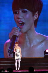 高清：首映新春贺岁夜 众星相聚亮点多