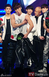 组图：《M！Countdown》BigBang获第一 SHINee回归