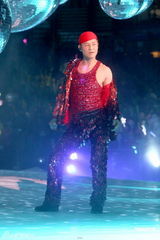 组图：草蜢举办成军25周年演唱会 古天乐站台捧场 