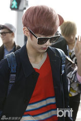 组图：SuperJunior SISTAR等便装亮相机场