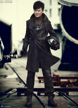 高清图：赵会南拍时尚大片 变身飞行员酷劲十足