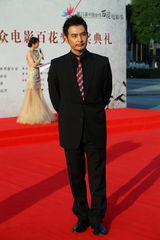 组图：金鸡百花电影节红毯星光熠熠