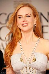 组图：金球奖红毯妮可-基德曼挂脖礼服高贵迷人