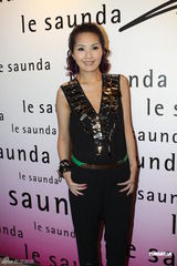 组图：杨千嬅丁子高上海同台走秀 麻辣十足秀恩爱