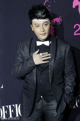 组图：陈志朋别具匠心 尽显绅士雅致气质