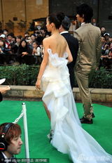 组图：东京电影节开幕 窦骁亮相江一燕白裙惊艳