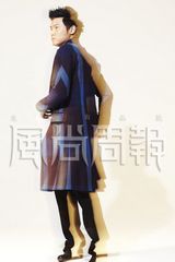 高清图：陆毅《风尚周报》封面大片展魅力笑容