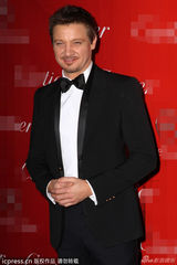 组图：桑德拉出席棕榈泉电影节 朱莉娅-罗伯茨豹纹争艳