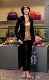 组图：严智苑金莎朗李瑶媛出席名牌新品秀