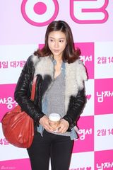 高清组图：朴有天金素贤等亮相李诗英新片试映