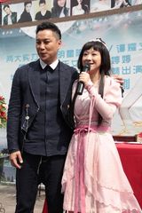组图：谭耀文新剧开机当众热吻穆婷婷