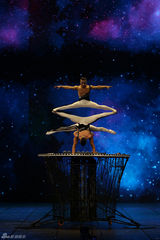 组图：央视元宵晚会平淡乏味 陕派相声成闪光点