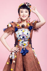 组图：穆婷婷民族风写真 多重元素玩转混搭