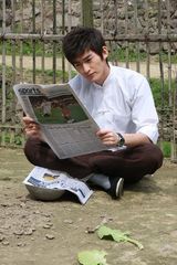 组图：张翰魏晨朱梓骁下乡“改造” 农夫装扮录节目