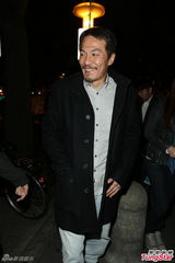 组图：陆川戴立忍曾宝仪等现身张震婚礼