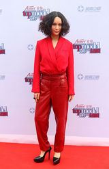 组图：尚雯婕将任旅游卫视《第一超模》主持人