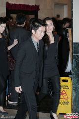 组图：女歌手陈僖仪丧礼 薛凯琪黄柏高哀伤送别