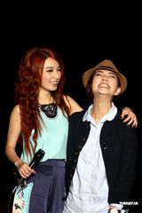 组图：Hebe语出惊人“胸部山” Ella搞笑扮丑相挺